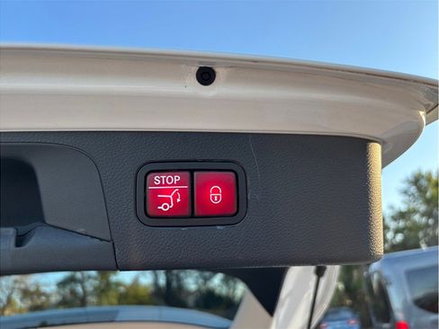 Used 2020 Mercedes-Benz GLC 300 image 48