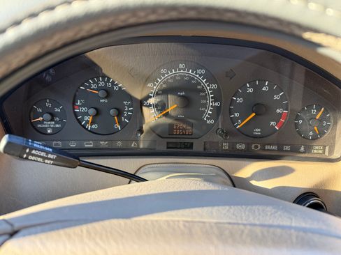 Used 1998 Mercedes-Benz SL 500 image 4