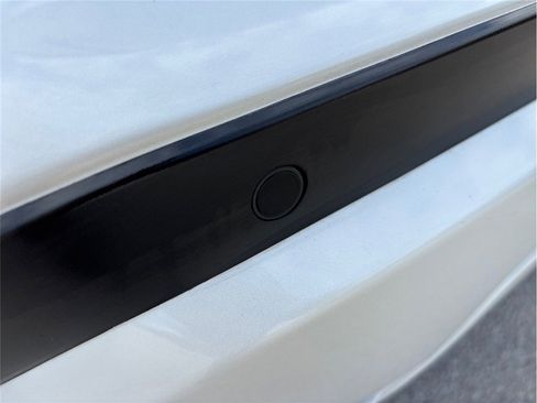 Used 2023 Nissan Kicks SV image 15