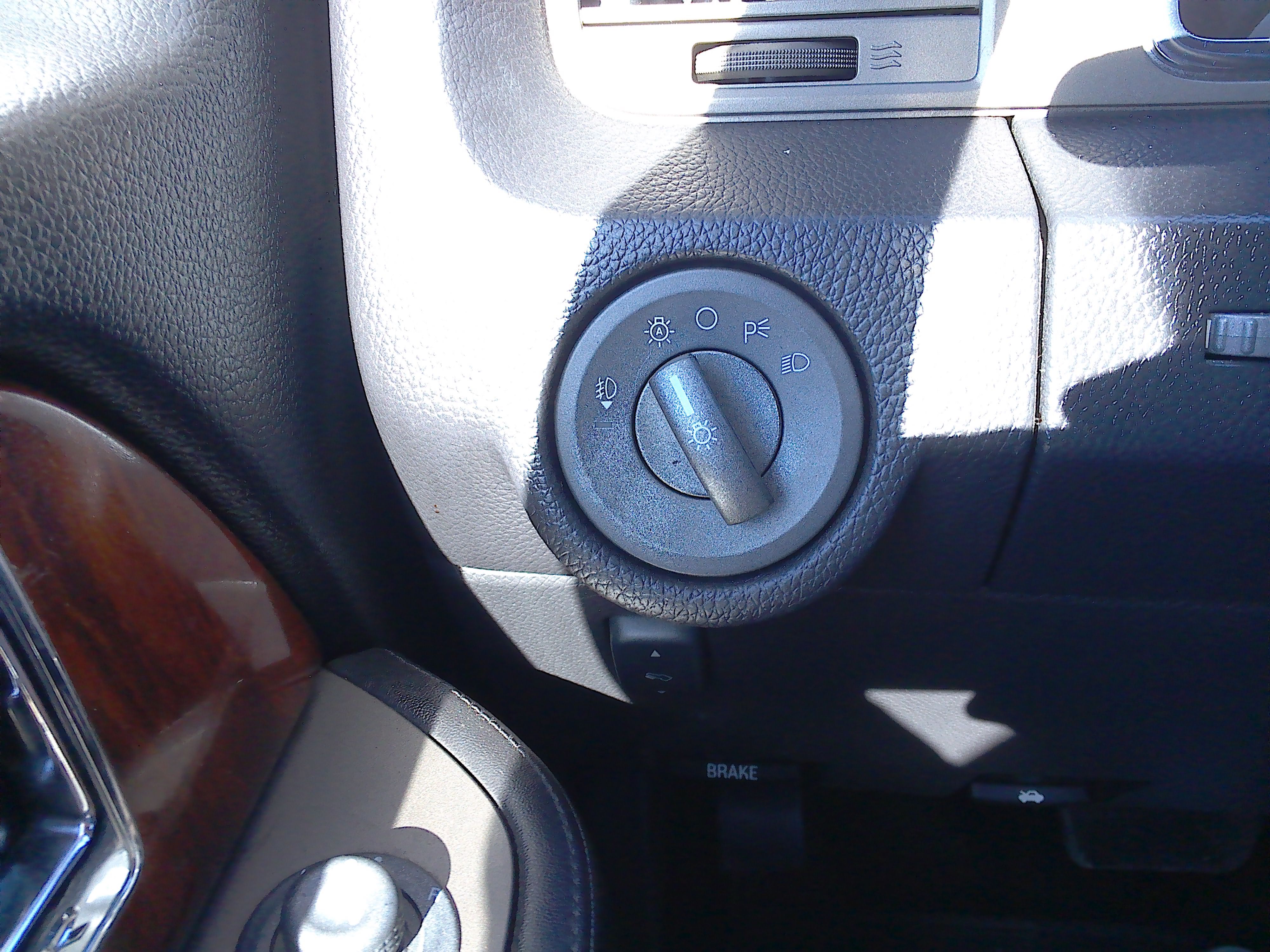 Used 2012 Lincoln Navigator 4WD image 24