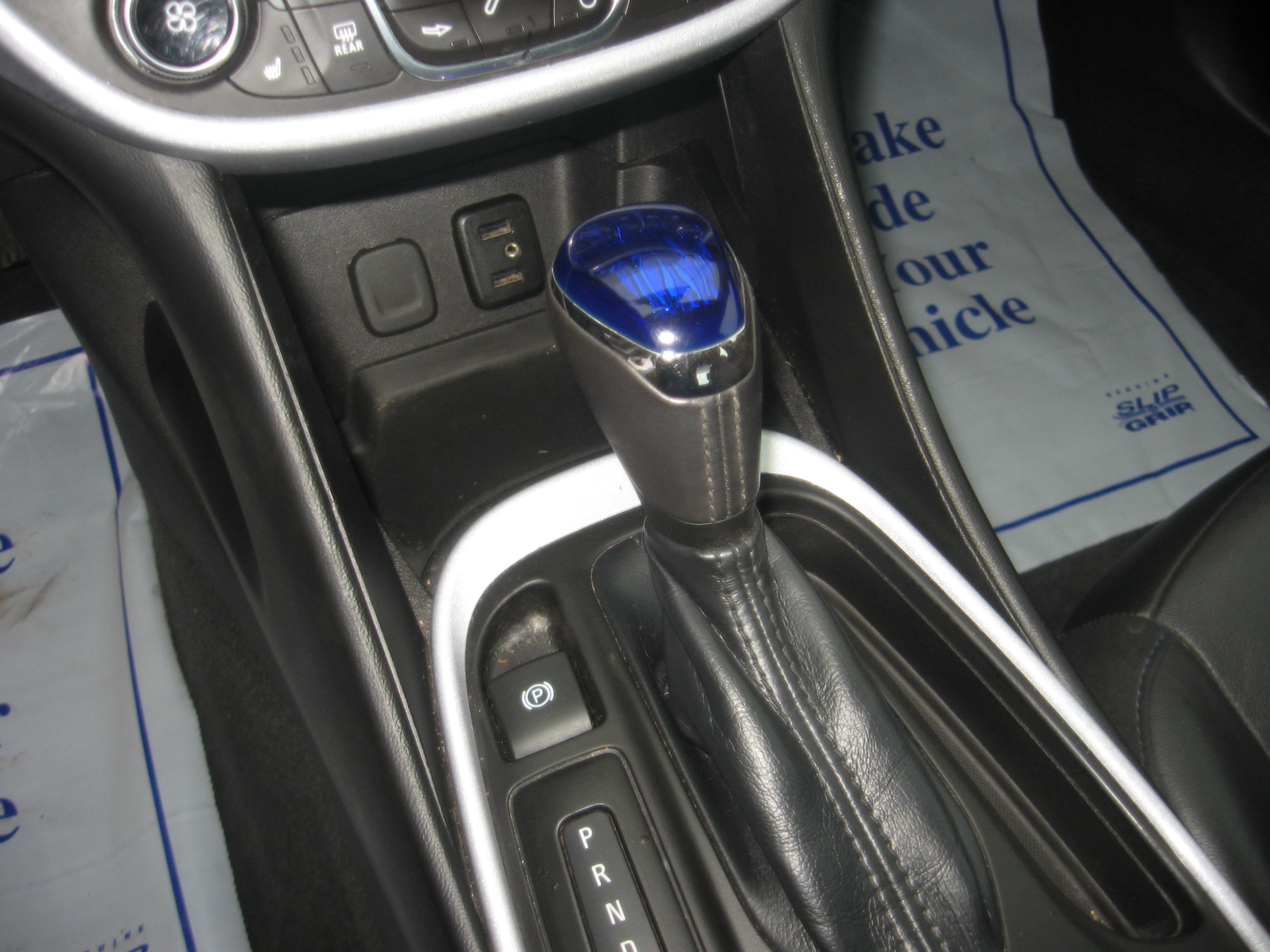 Used 2018 Chevrolet Volt LT FWD image 12