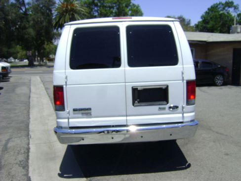 Used 2013 Ford E-350 and Econoline 350 Extended Wagon Super Duty RWD image 6