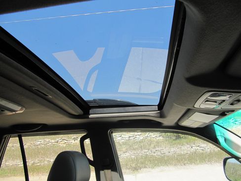 Used 2005 Toyota 4Runner Limited image 21