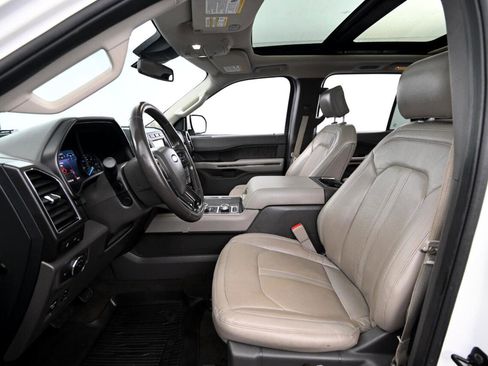 Used 2020 Ford Expedition Limited image 32