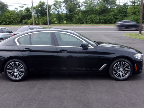 Used 2019 BMW 530i xDrive UNAVAIL AWD/4WD image 4