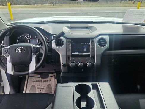 Used 2016 Toyota Tundra SR5 image 13