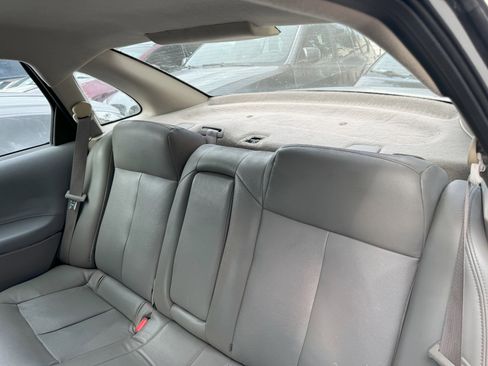 Used 2005 Saturn L-Series L300 image 8