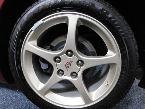 Used 2003 Chevrolet Corvette image 15