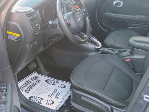 Used 2014 Kia Soul + image 14