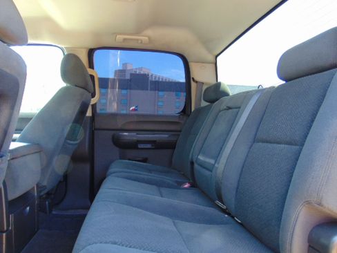 Used 2008 Chevrolet Silverado 2500 RWD image 16