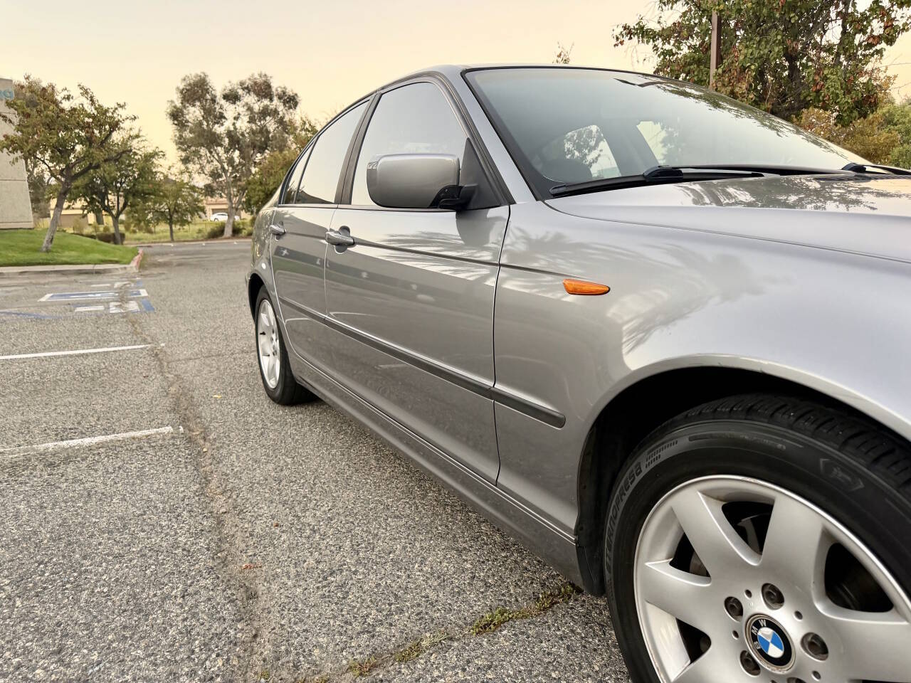 Used 2004 BMW 325i Sedan RWD image 32