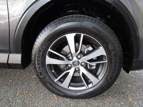 Used 2017 Toyota RAV4 XLE image 20