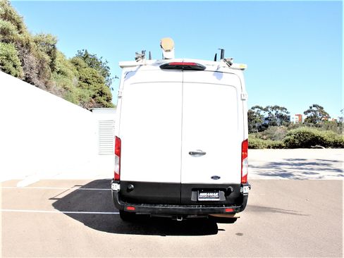 Used 2020 Ford Transit 250 Medium Roof RWD image 7