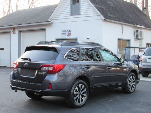 Used 2017 Subaru Outback 2.5i Limited image 9