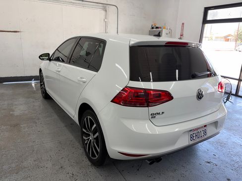 Used 2016 Volkswagen Golf 4-Door FWD image 7