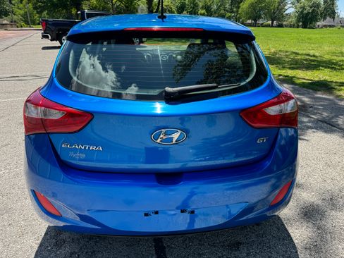 Used 2017 Hyundai Elantra GT Hatchback FWD image 6