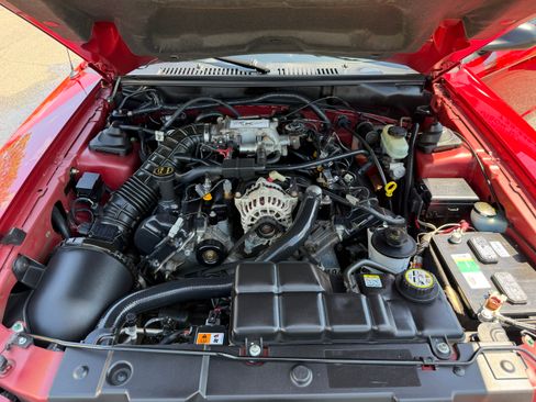 Used 2001 Ford Mustang GT Convertible RWD image 23