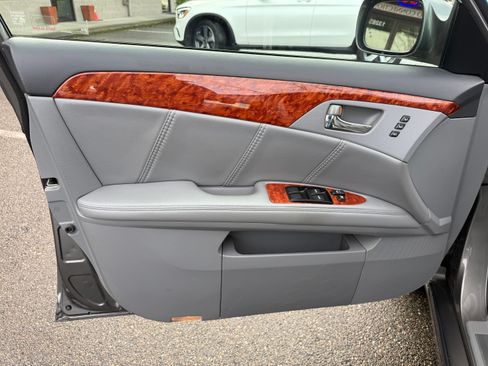 Used 2007 Toyota Avalon Limited image 19