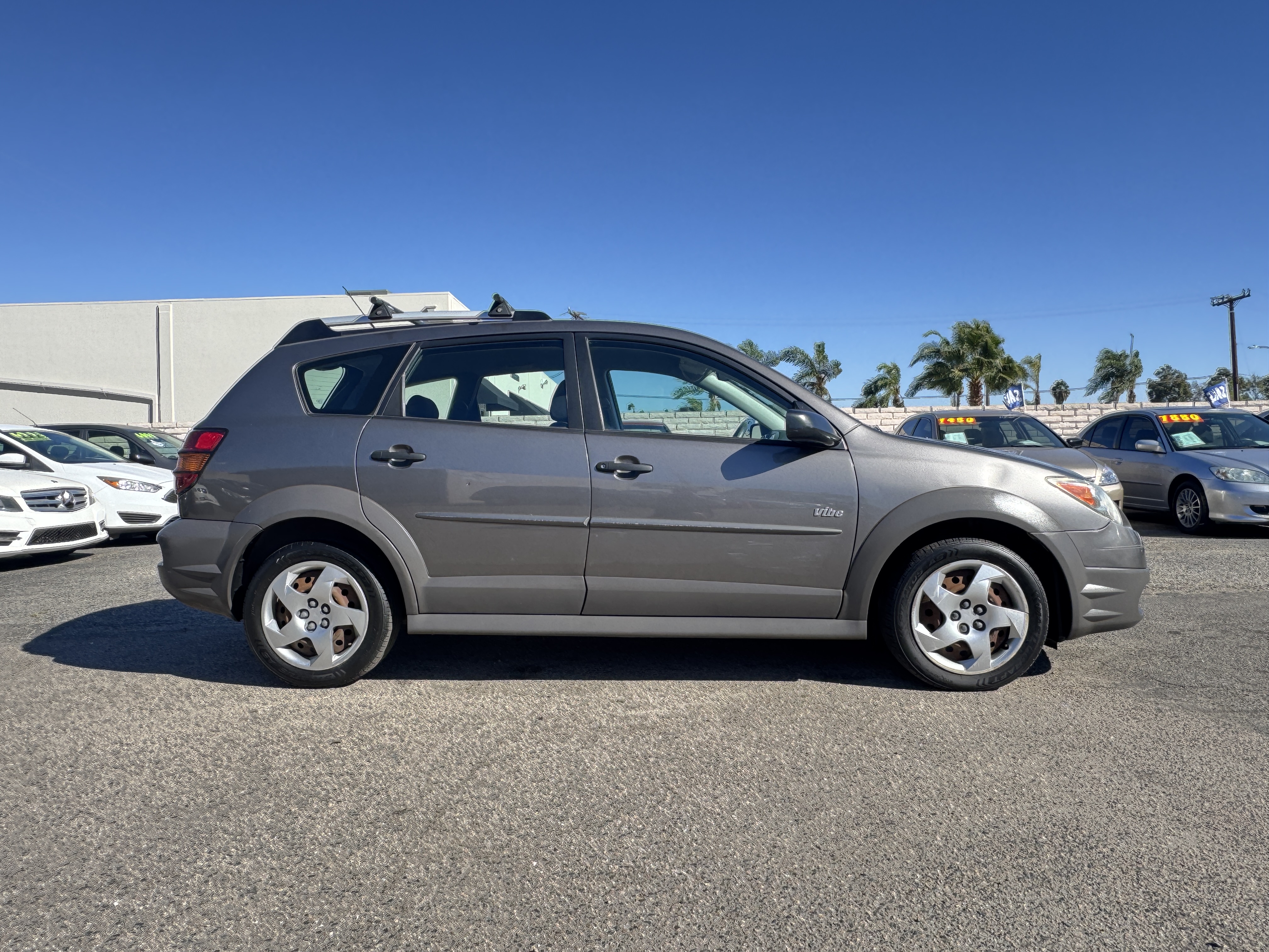 Used 2006 Pontiac Vibe UNAVAIL FWD image 10