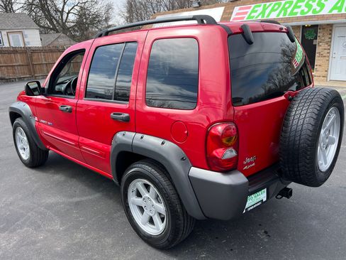 Used 2003 Jeep Liberty Sport image 11
