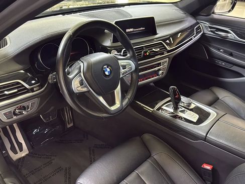 Used 2019 BMW 740i w/ M-Sport Package RWD image 10