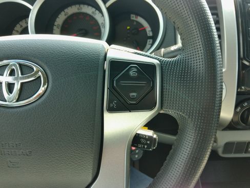 Used 2014 Toyota Tacoma SR5 image 47