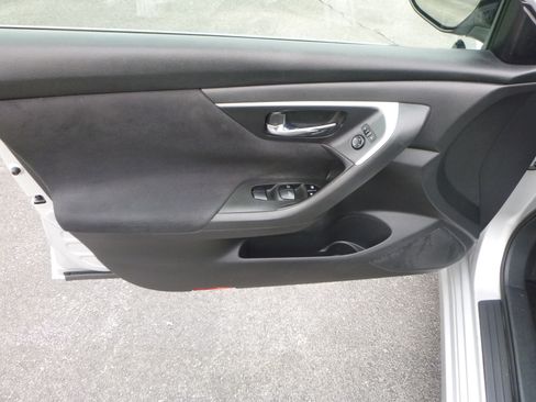 Used 2015 Nissan Altima 2.5 SV image 12