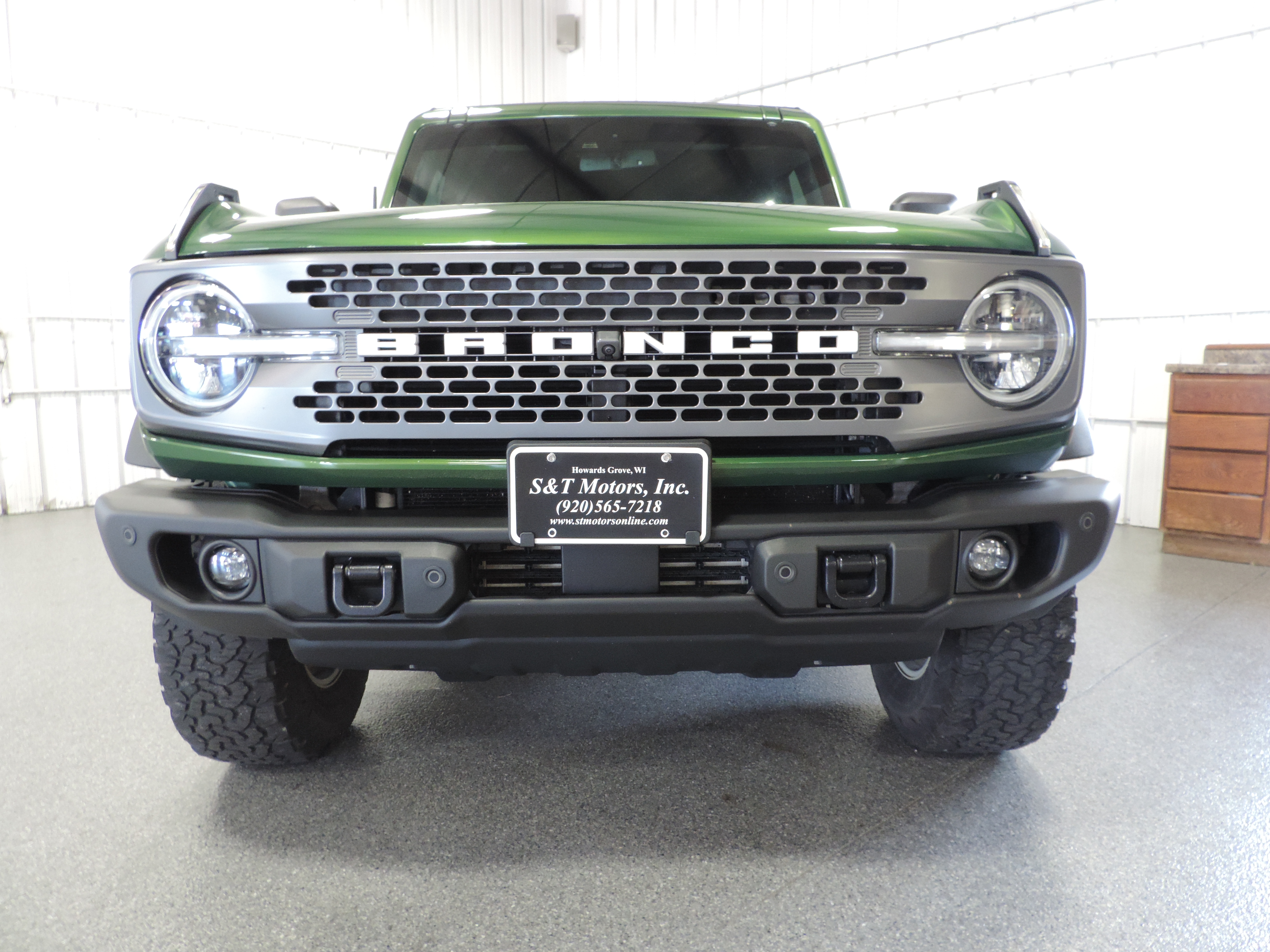 Used 2023 Ford Bronco 4-Door Badlands AWD/4WD image 8