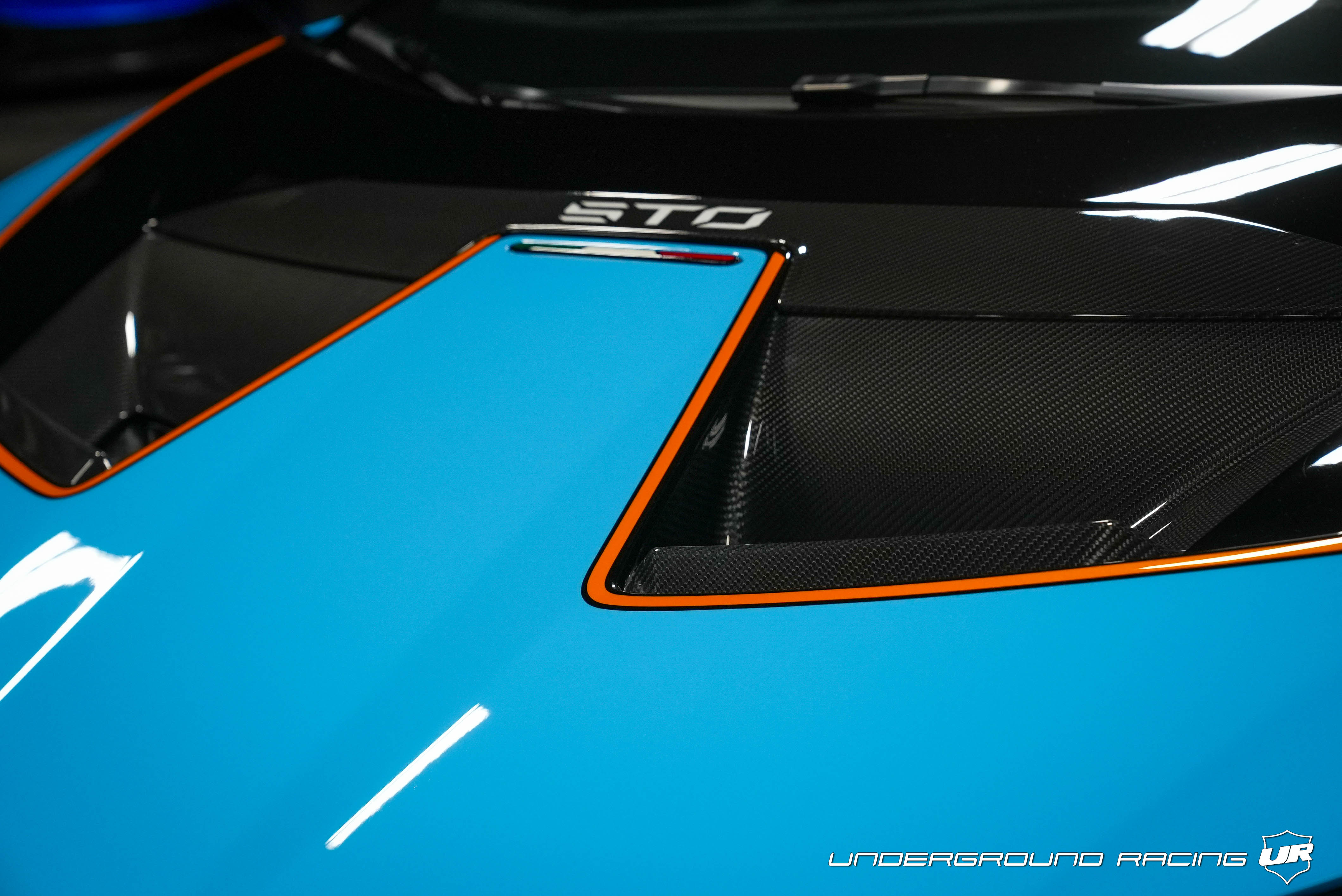 Used 2022 Lamborghini Huracan STO Coupe RWD image 12