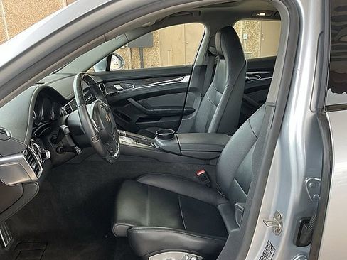 Used 2016 Porsche Panamera 4 Platinum Edition image 18