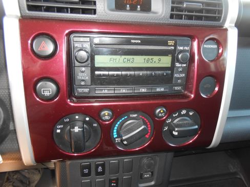 Used 2007 Toyota FJ Cruiser image 19