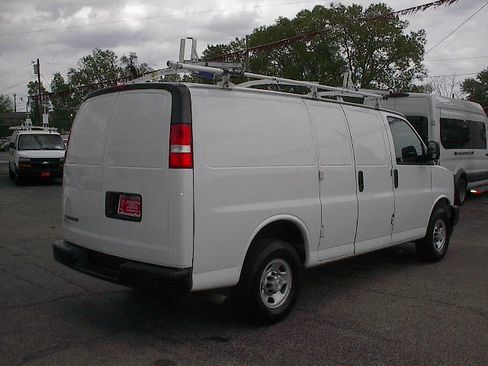 Used 2021 Chevrolet Express 3500 image 4