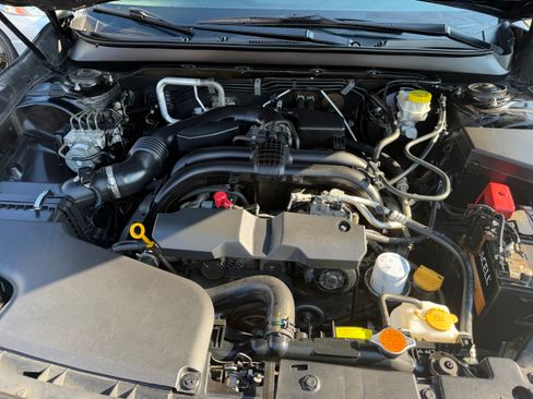 Used 2018 Subaru Outback 2.5i Limited AWD/4WD image 10
