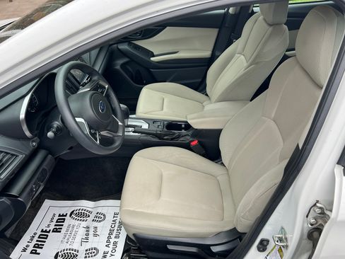 Used 2017 Subaru Impreza 2.0i Premium image 6