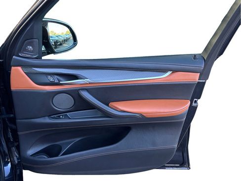 Used 2016 BMW X5 M image 46