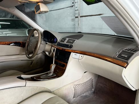 Used 2003 Mercedes-Benz E 320 image 16