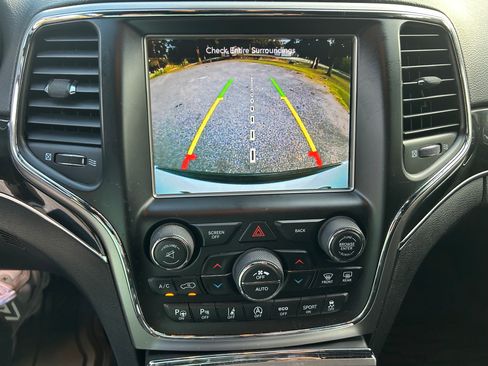 Used 2017 Jeep Grand Cherokee 4WD Trailhawk image 22