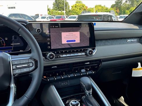 New 2025 Chevrolet Colorado ZR2 image 7