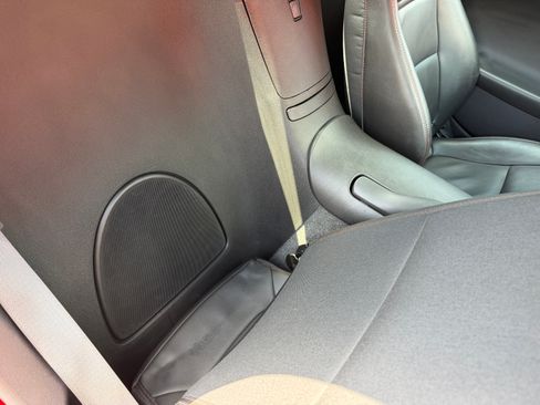 Used 2007 Pontiac Solstice GXP Convertible RWD image 12