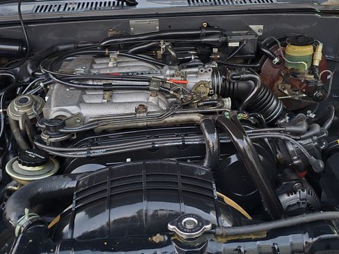 Used 1988 Toyota Pickup Deluxe image 52