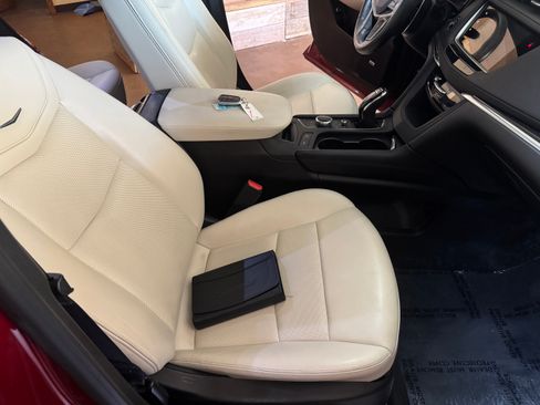 Used 2023 Cadillac XT5 Sport image 7