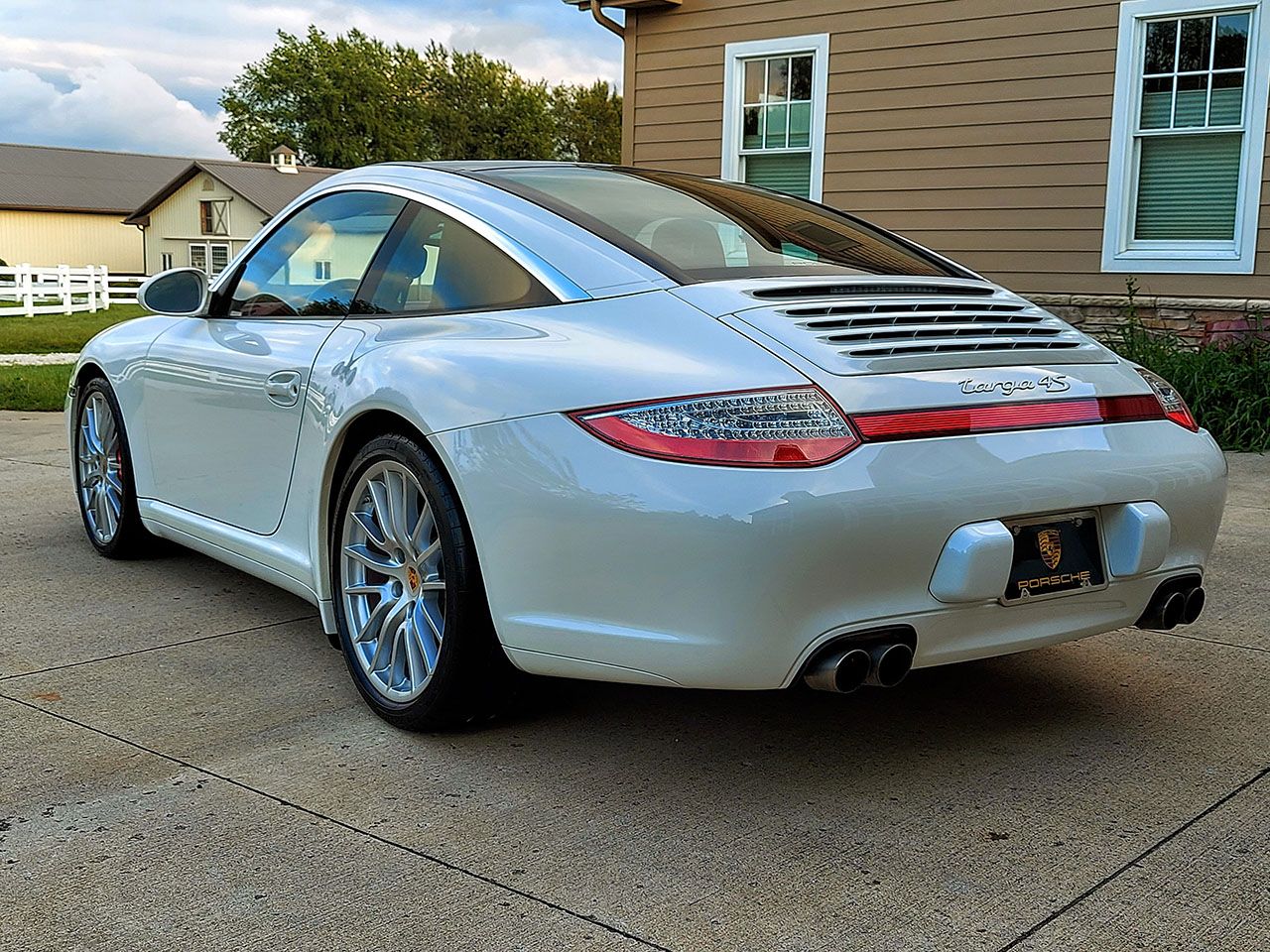 Used 2011 Porsche 911 Targa 4S AWD/4WD image 26