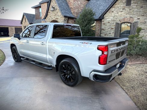 Used 2022 Chevrolet Silverado 1500 RST image 3