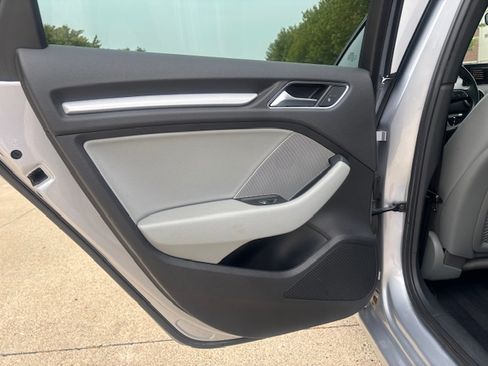 Used 2019 Audi A3 2.0T Premium image 11