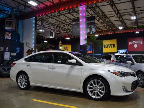 Used 2013 Toyota Avalon XLE Touring FWD image 7