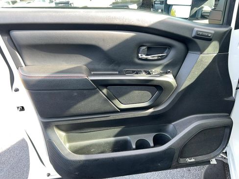 Used 2023 Nissan Titan PRO-4X image 12