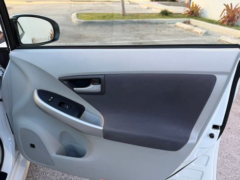 Used 2010 Toyota Prius image 10