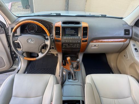 Used 2005 Lexus GX 470 image 31