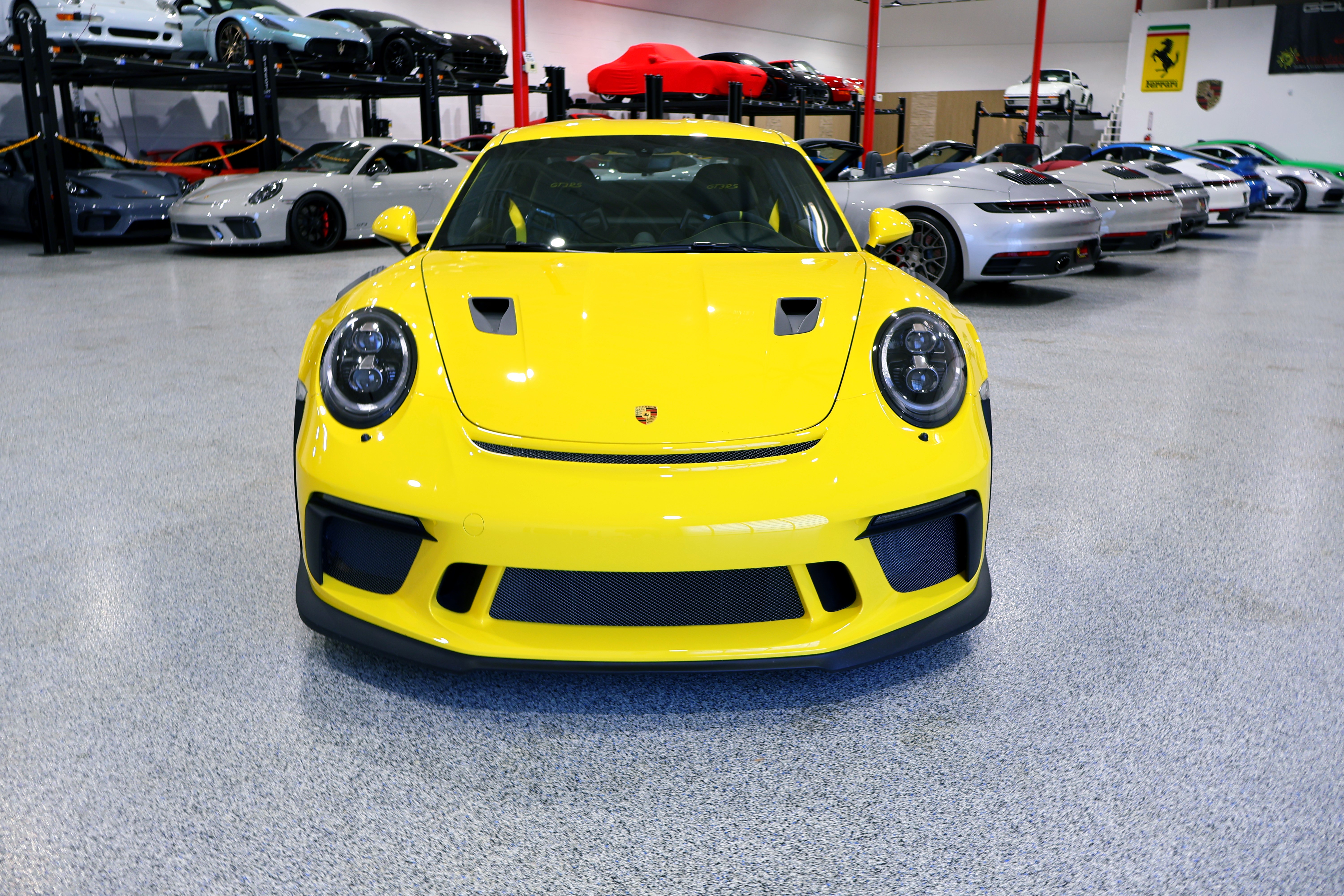 Used 2019 Porsche 911 GT3 RS RWD image 18