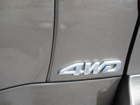 Used 2011 Toyota RAV4 image 17